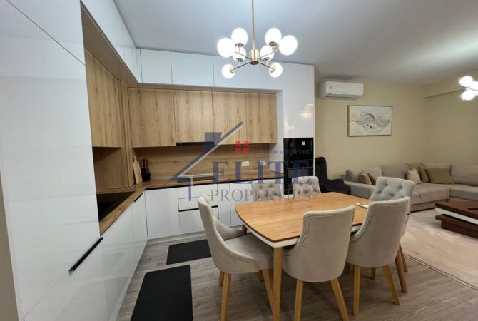 Shtepi me qera 2+1 ne Tirane - 800 Euro