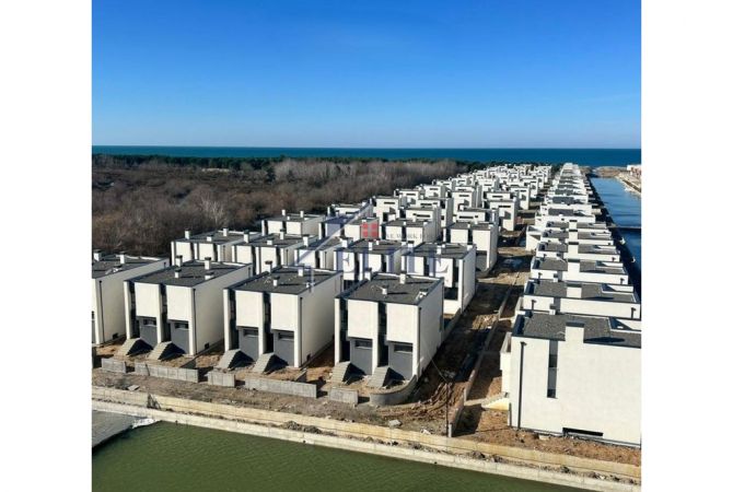 Shtepi ne shitje Apartament ne Durres, 1+1, Mobilimi Bosh, pa mobiluar, Pagesa 204,000  Euro.