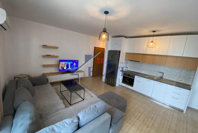 Shtepi me qera 2+1 ne Tirane - 600 Euro
