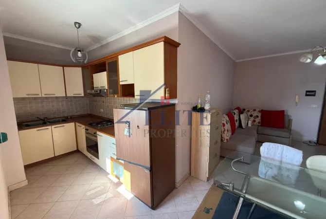 Shtepi me qera Apartament ne Tirane, 1+1, Mobilimi E mobiluar, Pagesa 550  Euro.