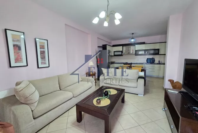 Shtepi me qera 2+1 ne Tirane - 55,000 Leke