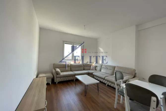 Shtepi me qera 2+1 ne Tirane - 450 Euro