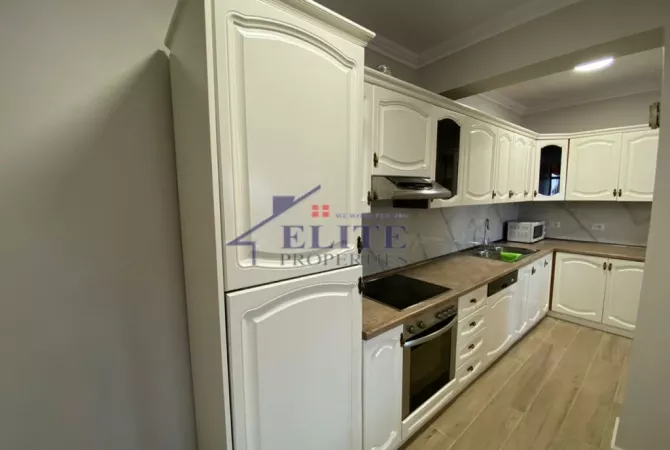 Shtepi me qera 3+1 ne Tirane - 1,200 Euro