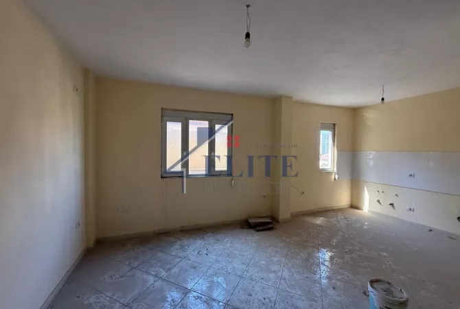 Shtepi ne shitje 2+1 ne Tirane - 130,000 Euro