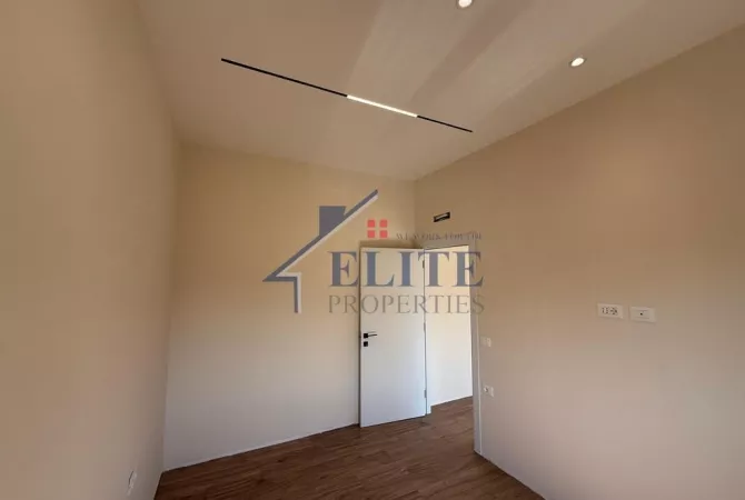 Shtepi ne shitje Apartament ne Tirane, 1+1, Mobilimi Bosh, pa mobiluar, Pagesa 91,443  Euro.