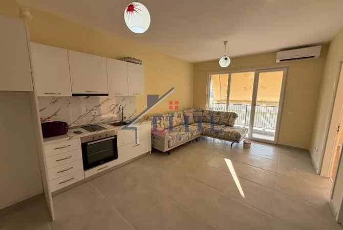 Shtepi me qera 2+1 ne Tirane - 380 Euro