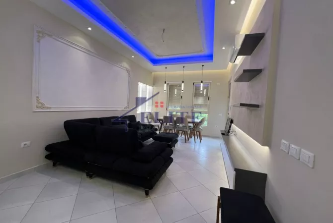Shtepi me qera 2+1 ne Tirane - 700 Euro