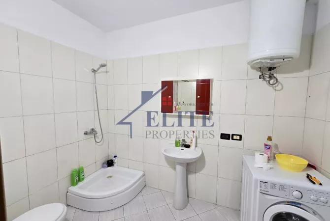 Shtepi ne shitje Apartament ne Tirane, 2+1, Mobilimi E mobiluar, Pagesa 140,000  Euro.