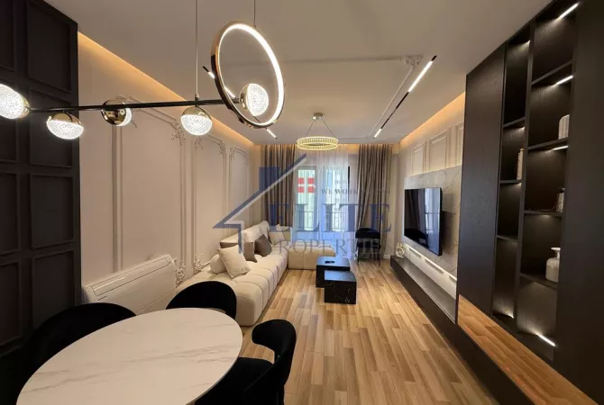 Shtepi me qera 2+1 ne Tirane - 1,000 Euro
