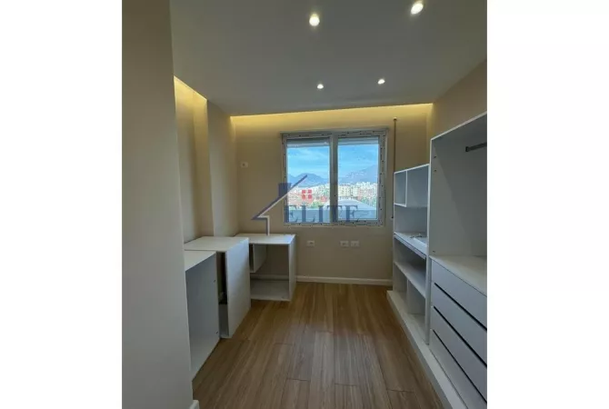Apartment for sale in Tirana 2+1, Emty