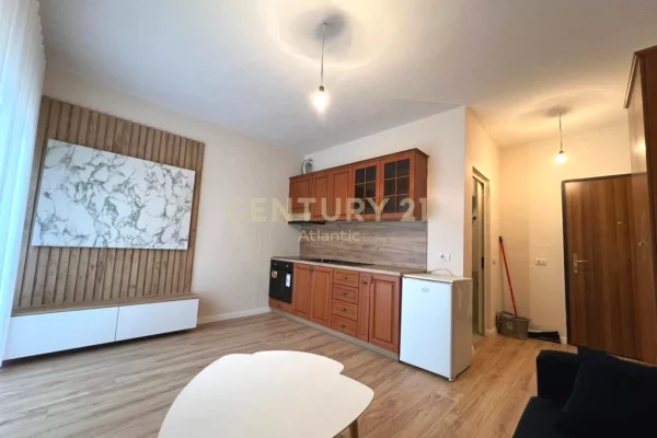 Shtepi ne shitje Apartament ne Durres, Garsoniere, Mobilimi E mobiluar, Pagesa 55,000  Euro.