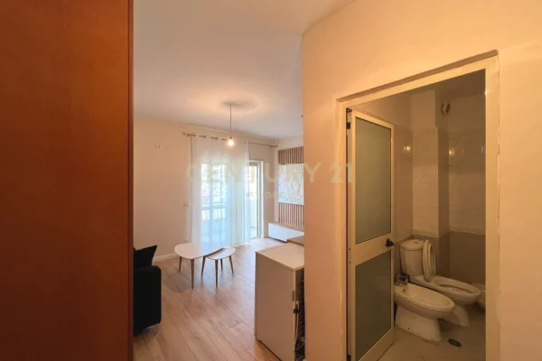 Shtepi ne shitje Apartament ne Durres, Garsoniere, Mobilimi E mobiluar, Pagesa 55,000  Euro.