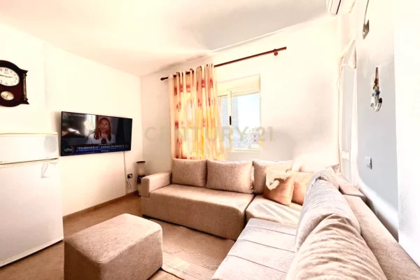 Shtepi ne shitje Apartament ne Durres, 2+1, Mobilimi E mobiluar, Pagesa 79,000  Euro.