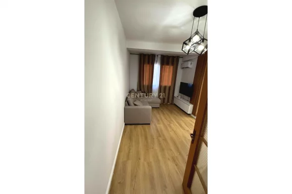 Shtepi ne shitje Apartament ne Durres, 1+1, Mobilimi E mobiluar, Pagesa 90,000  Euro.