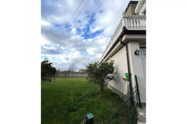 Shtepi ne shitje 5+1 ne Tirane - 400,000 Euro