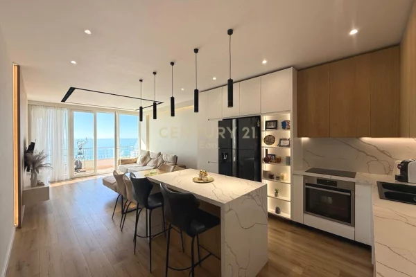 Shtepi ne shitje Apartament ne Durres, 2+1, Mobilimi E mobiluar, Pagesa 350,000  Euro.