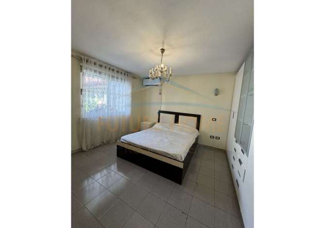 Shtepi me qera Shtepi Private ne Tirane, 5+1, Mobilimi E mobiluar, Pagesa 600  Euro.