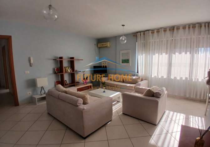Shtepi me qera 2+1 ne Tirane - 800 Euro