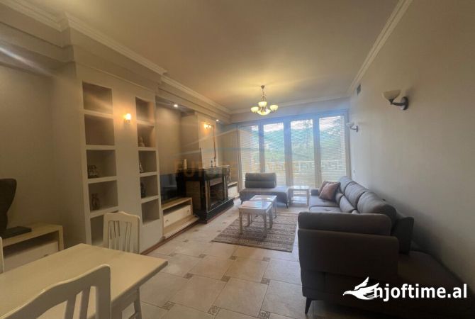 Shtepi me qera 2+1 ne Tirane - 1,500 Euro
