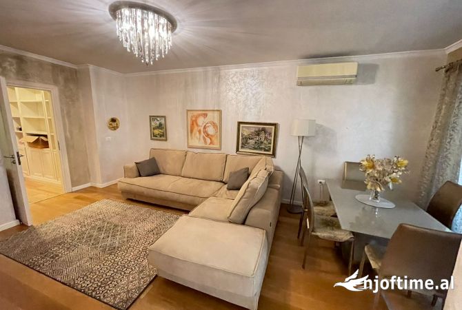 Shtepi me qera 2+1 ne Tirane - 850 Euro