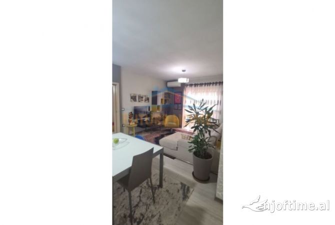 Shtepi me qera 2+1 ne Tirane - 550 Euro