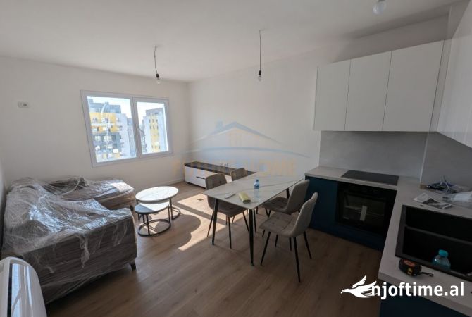 Shtepi ne shitje Apartament ne Tirane, 3+1, Mobilimi E mobiluar, Pagesa 166,000  Euro.