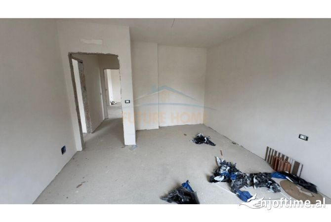 Shtepi ne shitje Apartament ne Tirane, 2+1, Mobilimi Bosh, pa mobiluar, Pagesa 147,500  Euro.