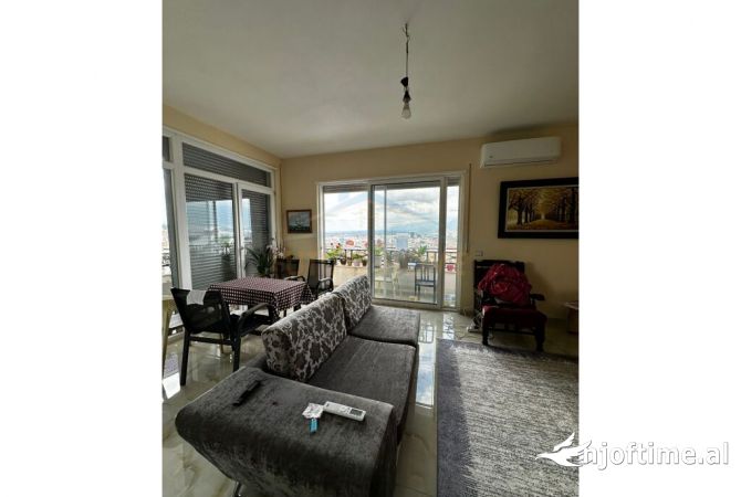 Shtepi ne shitje Apartament ne Tirane, 2+1, Mobilimi E mobiluar, Pagesa 185,000  Euro.