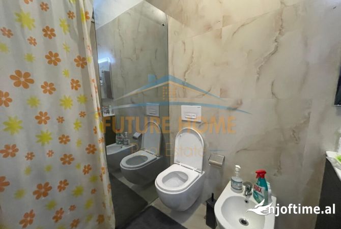 Shtepi ne shitje Apartament ne Tirane, 2+1, Mobilimi E mobiluar, Pagesa 167,000  Euro.
