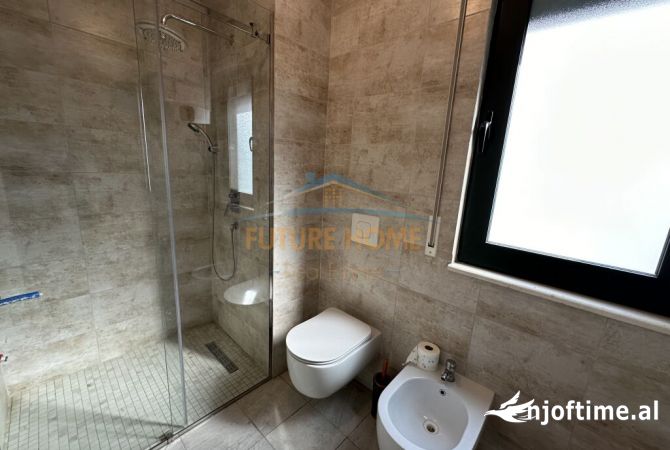 Shtepi ne shitje Apartament ne Tirane, 2+1, Mobilimi E mobiluar, Pagesa 195,000  Euro.