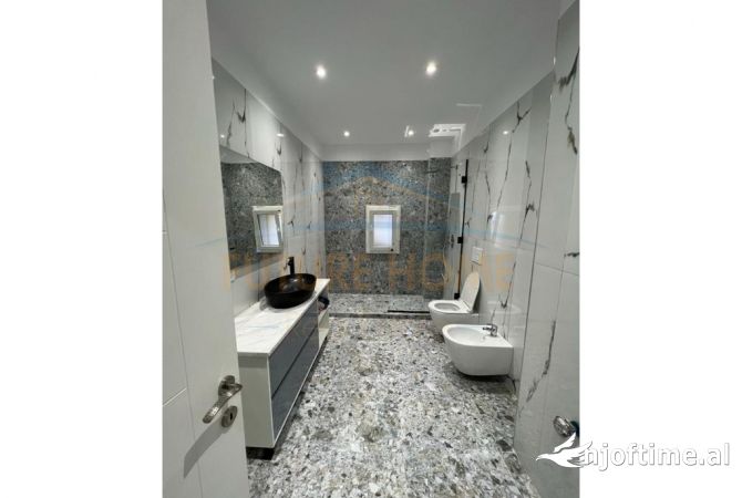 Shtepi ne shitje 3+1 ne Tirane - 256,000 Euro