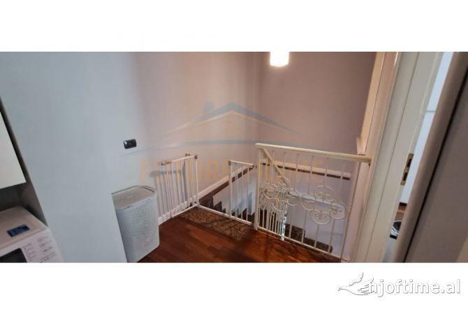 Shtepi ne shitje 3+1 ne Tirane - 350,000 Euro