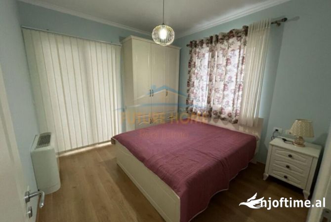 Shtepi me qera Apartament ne Tirane, 2+1, Mobilimi E mobiluar, Pagesa 700  Euro.