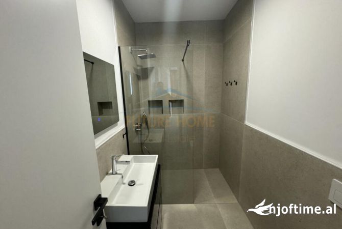 Shtepi me qera 2+1 ne Tirane - 1,500 Euro