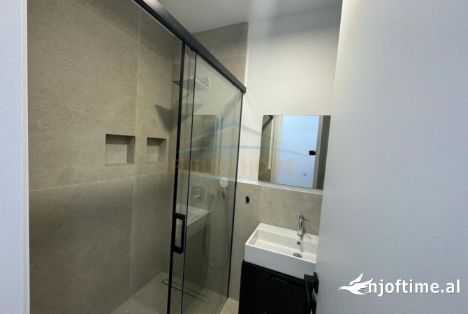 Shtepi me qera 2+1 ne Tirane - 1,500 Euro