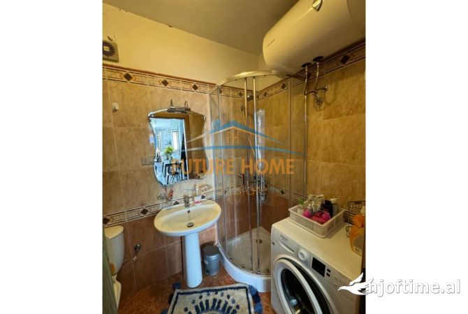 Shtepi me qera Apartament ne Tirane, 2+1, Mobilimi E mobiluar, Pagesa 900  Euro.