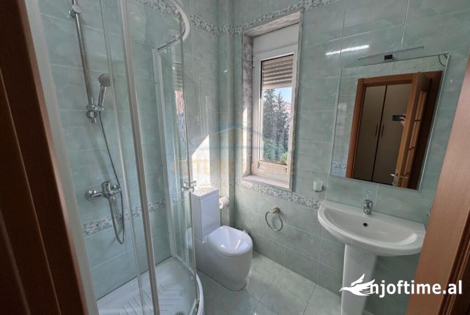 Shtepi me qera 2+1 ne Tirane - 1,500 Euro