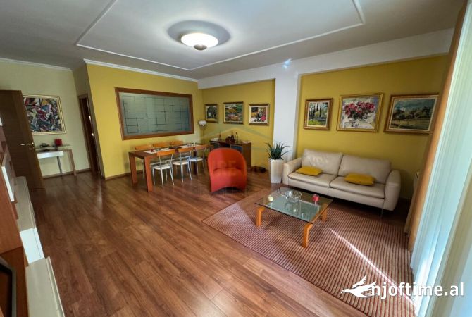 Shtepi me qera Apartament ne Tirane, 2+1, Mobilimi E mobiluar, Pagesa 1,500  Euro.