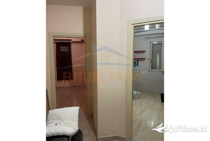 Shtepi ne shitje Apartament ne Tirane, 3+1, Mobilimi Bosh, pa mobiluar, Pagesa 263,000  Euro.