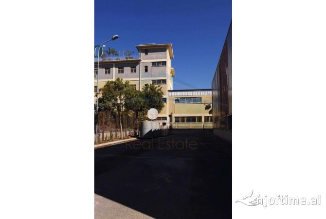 Ambient biznesi ne shitje 4+1 ne Tirane - 2,900,000 Euro