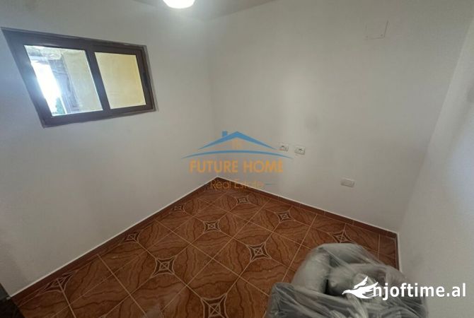Shtepi me qera 2+1 ne Tirane - 450 Euro