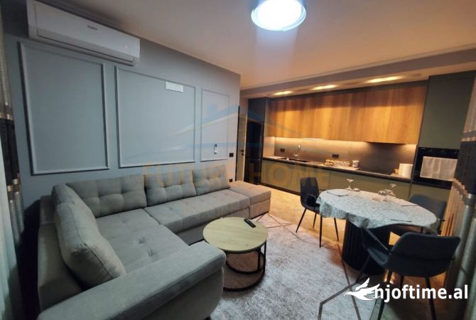 Shtepi me qera Apartament ne Tirane, 2+1, Mobilimi E mobiluar, Pagesa 500  Euro.