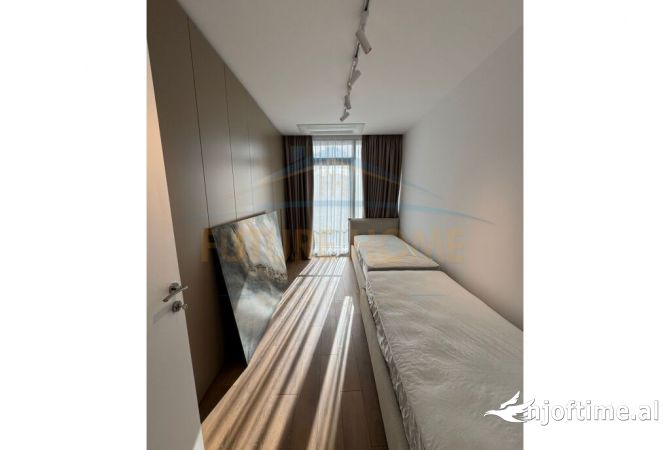 Shtepi me qera 2+1 ne Tirane - 1,600 Euro