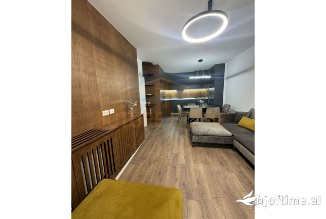 Shtepi me qera 2+1 ne Tirane - 600 Euro