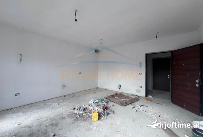 Shtepi ne shitje Apartament ne Tirane, 1+1, Mobilimi Bosh, pa mobiluar, Pagesa 104,000  Euro.