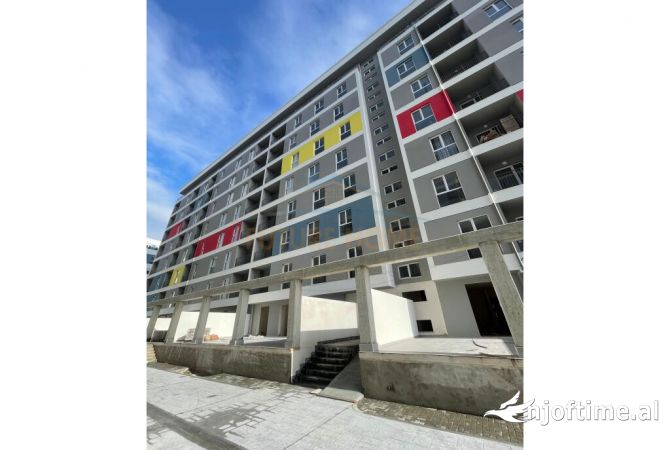 Shtepi ne shitje Apartament ne Tirane, 2+1, Mobilimi Bosh, pa mobiluar, Pagesa 108,000  Euro.