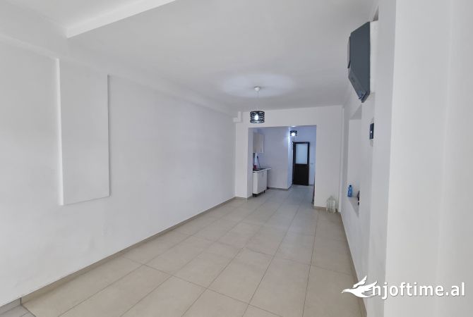 Ambient biznesi ne shitje 1+1 ne Tirane - 123,540 Euro