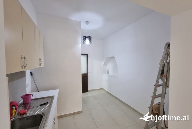 Ambient biznesi ne shitje 1+1 ne Tirane - 123,540 Euro