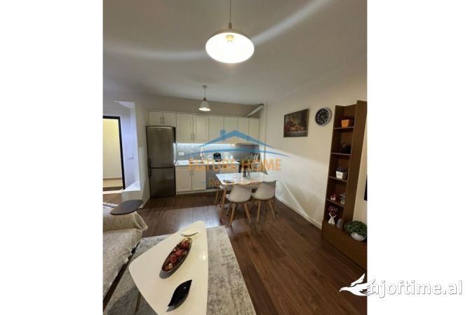 Shtepi me qera Apartament ne Tirane, 1+1, Mobilimi E mobiluar, Pagesa 750  Euro.