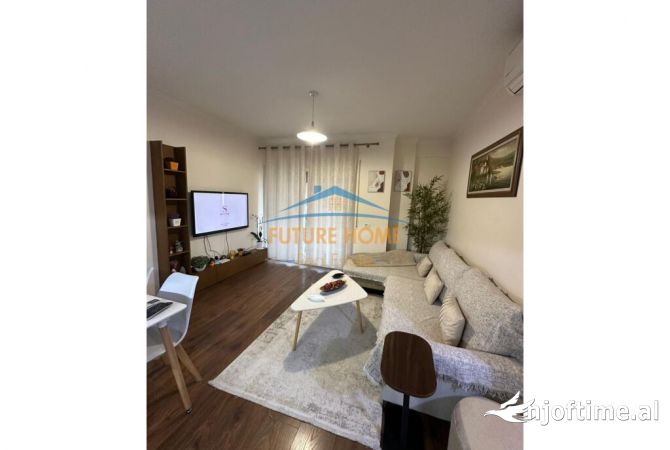 Shtepi me qera Apartament ne Tirane, 1+1, Mobilimi E mobiluar, Pagesa 750  Euro.